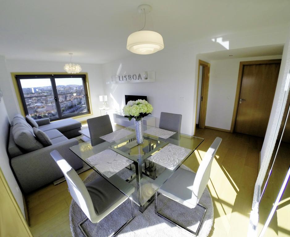 Finest Rentals - Expo Riverside Lisbon Room photo